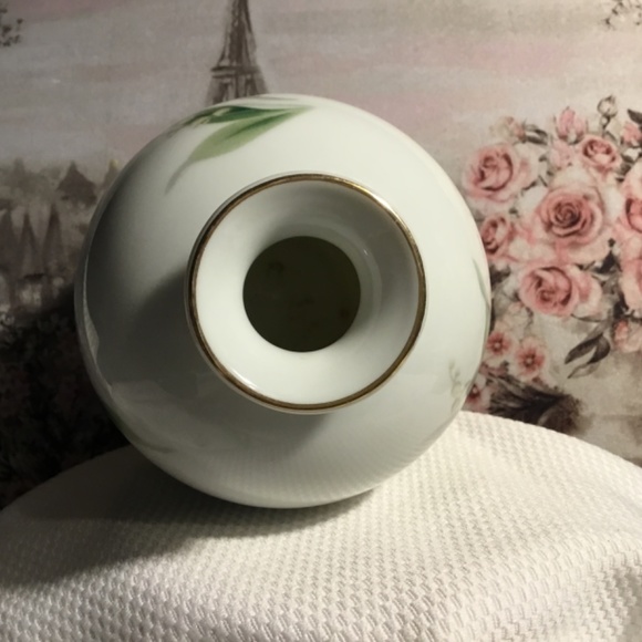 NORITAKE~Vintage Small Bud Vase~White Lily Of The Valley 11cm tall - Picture 4 of 7